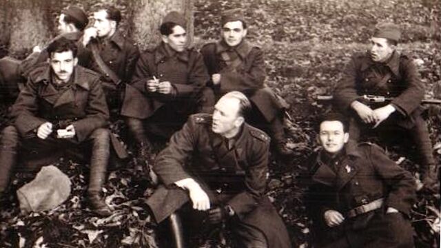 Vojáci při mobilizaci roku 1938. Zdroj: archiv pamětníka Jaroslava Kozlíka. 