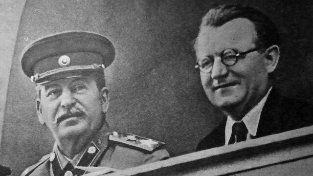 Sovětský diktátor Josif Vissarionovič Stalin a prezident Klement Gottwald, který vykonával Stalinovu vůli v Československu, zdroj: Moderní dějiny