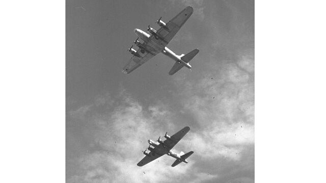 Boeing B-17G, Fritz Cohen, Public domain, prostřednictvím Wikimedia Commons