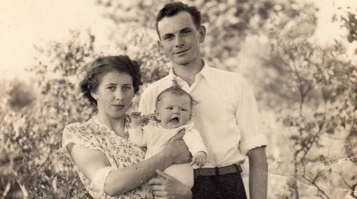 Maria Wolska jako dítě s rodiči v Pstrążně, otcem byl Horst Hauschke, polská matka Zofia, rozená Nowak, zdroj: archiv pamětnice