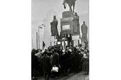 Leden 1969, Václavské náměstí po sebeupálení Jana Palacha, fotografoval pamětník