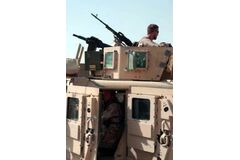 Obrněné vozidlo Hummer, základna Forward operating base (FOB), přibližně devadesát kilometrů jižně od Kábulu, Afghánistán, 2008/2009<br /> 