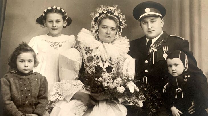 Druhá svatba Antonína Otýpky a jeho dcery z prvního manželství, 4. února 1948. Zdroj: archiv pamětnice