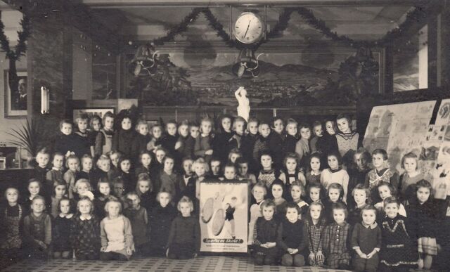 Školní fotografie, Sušice, první rok v Čechách, 1942