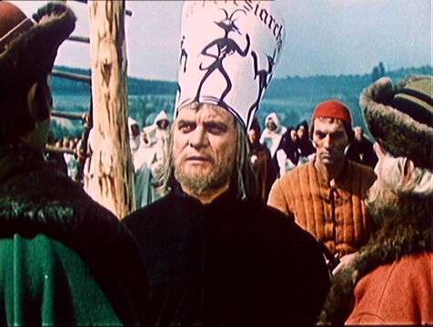 Zdeněk Štěpánek ve Vávrově filmu Jan Hus, uvedeném v roce 1955. Zdroj: Česká televize 