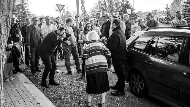 Setkání u pomníku v Želivci s Jarmilou Hermanovou, foto: Helena Pěchoučková