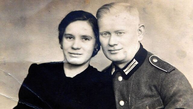 Pavla a František Hétmánkovi v době druhé světové války, František již v uniformě wehrmachtu. Zdroj: archiv Helgy Sündermannové 