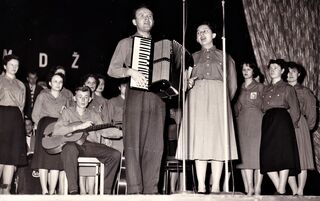 Oslava MDŽ roku 1958. Zdroj: archiv pamětnice Evy Kocmanové