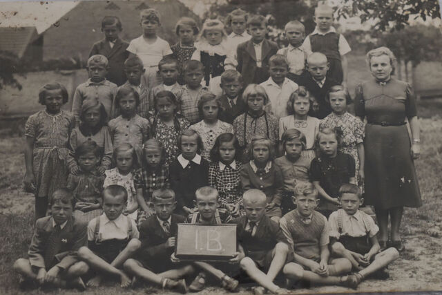 Rudolf Žák na školním snímku z roku 1938. Zdroj: archiv pamětníka