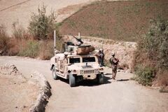 Obrněné vozidlo Hummer v krajině provincie Logar, Afghánistán, 2008/2009<br /> 