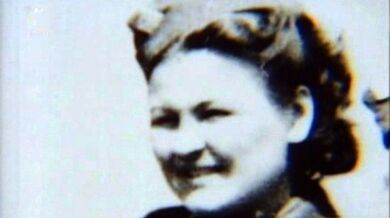 Jiřina Švermová (později Kopoldová) jako příslušnice 1. československého armádního sboru v SSSR. Zdroj: archiv pamětnice 