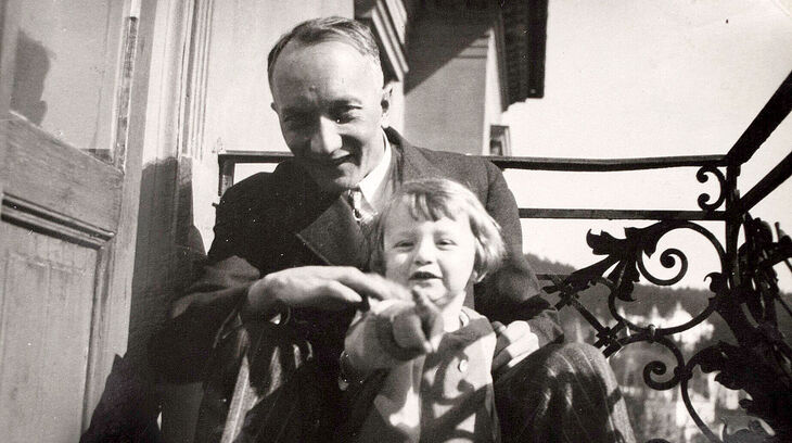 Dagmar s otcem v Mariánských Lázních roku 1933. Zdroj: archiv pamětnice