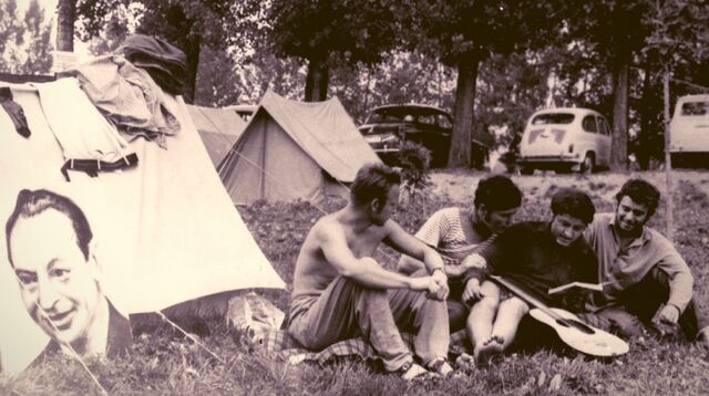 Tři kamarádi František Kroutil, Antonín Špergl a Petr Václavík v kempu Ilidža nedaleko Sarajeva v srpnu 1968. Domů se nevrátili dva z nich. Zdroj: archiv pamětníka