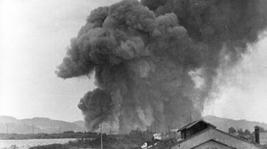 Výbuch muničního skladu v Krásném Březně, vzdáleného asi tři kilometry severovýchodně od centra města na levém břehu řeky Labe. Foto: Archiv města Ústí nad Labem 