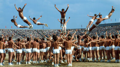 Vystoupení vojáků Československé lidové armády jako finále Československé spartakiády na konci června 1985. Foto: ČTK