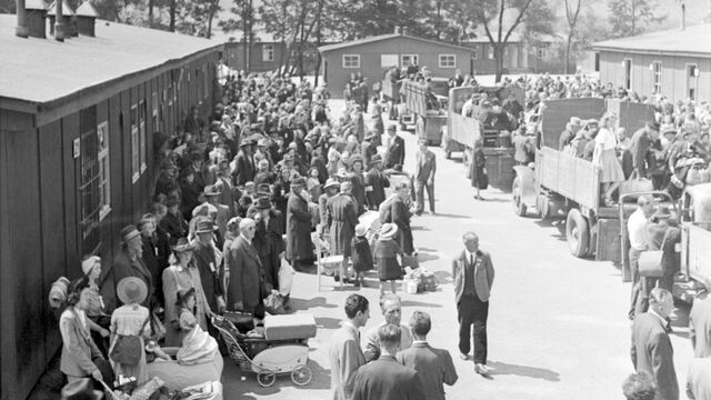 Odjezd Němců z libereckého sběrného tábora 13. července 1946. Zdroj: Paměť národa