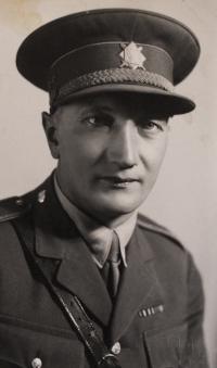 Josef Hamšík v letecké uniformě