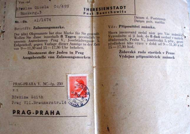 Oznámení o doručení připouštěcí známky od maminky Edith, bez ní by balíček nesměla poslat. Edith posílala balíky i dalším lidem, od kterých dostala známku. Foto: Paměť národa