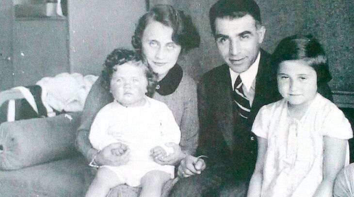 Sestra Karmela, rodiče Kateřina a Bedřich, Maud Stecklmacherová. Prostějov, asi 1935. Zdroj: archiv Maud Beerové