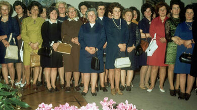 Delegace československých žen na Pražském hradě 7. března 1989 s generálním tajemníkem ÚV KSČ a prezidentem ČSSR Gustávem Husákem. Foto: ČTK/Mevald Karel