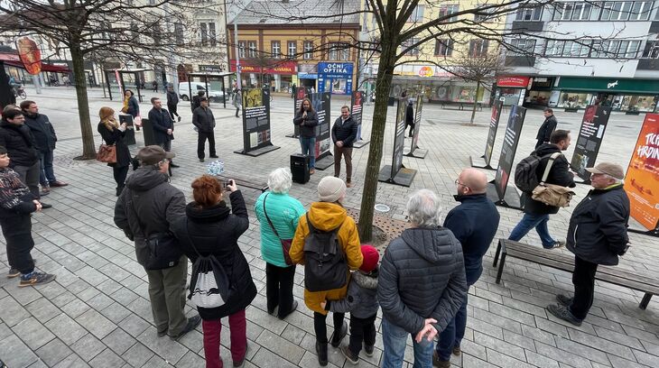 Vernisáž výstavy Pětiletka běsů proběhla 27. února v Pardubicích. Zdroj: Paměť národa