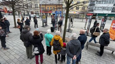 Vernisáž výstavy Pětiletka běsů proběhla 27. února v Pardubicích. Zdroj: Paměť národa