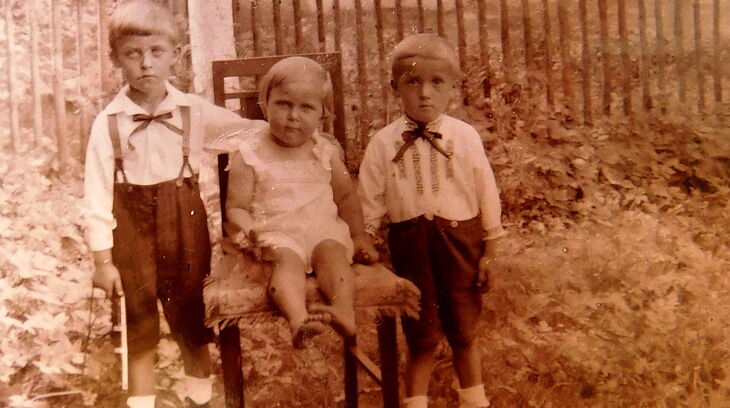 Sourozenci Schreiberovi – zleva Josef, Anna, Zdeněk, zdroj: archiv pamětníka