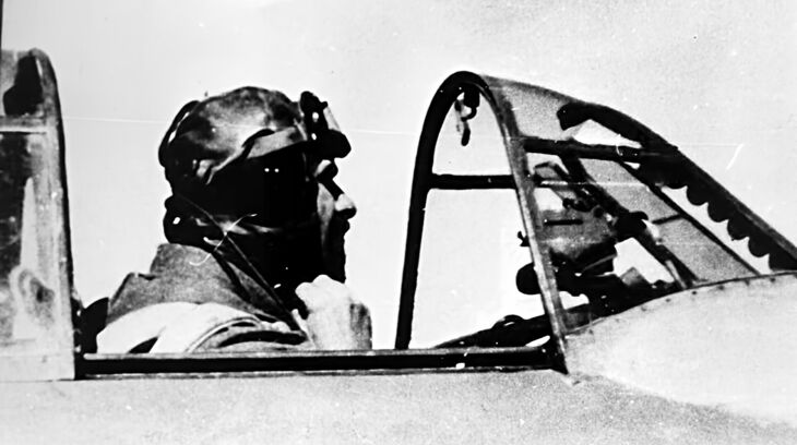 František Fajtl se účastnil bitvy o Británii. Byl velitelem 313. československé stíhací perutě operující z Anglie v rámci RAF. Komunisté ho pak poslali na jeden a půl roku do Tábora nucených prací Mírov. Zdroj: archiv pamětníka