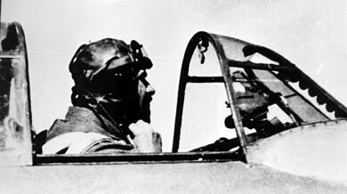 František Fajtl se účastnil bitvy o Británii. Byl velitelem 313. československé stíhací perutě operující z Anglie v rámci RAF. Komunisté ho pak poslali na jeden a půl roku do Tábora nucených prací Mírov. Zdroj: archiv pamětníka